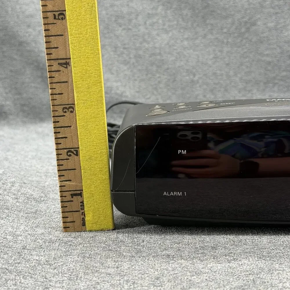 Old Magnavox AJ 3440/17 AM/FM Weatherband Dual Alarm Clock Radio Digital WORKS